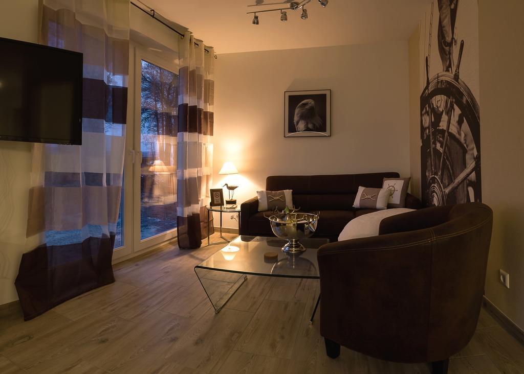 Charming Apartments Am See Bad Saarow Room photo